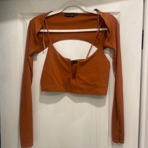 Prettylittlething Crop Top